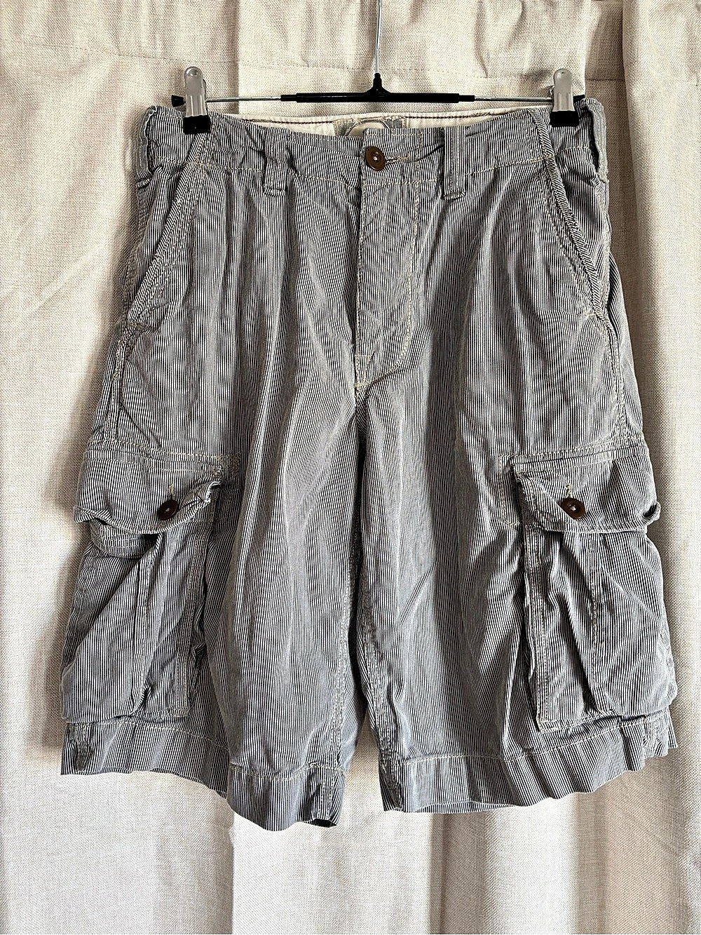 American Eagle Outfitters Longer Length Corduroy Cargo Shorts Waist 28